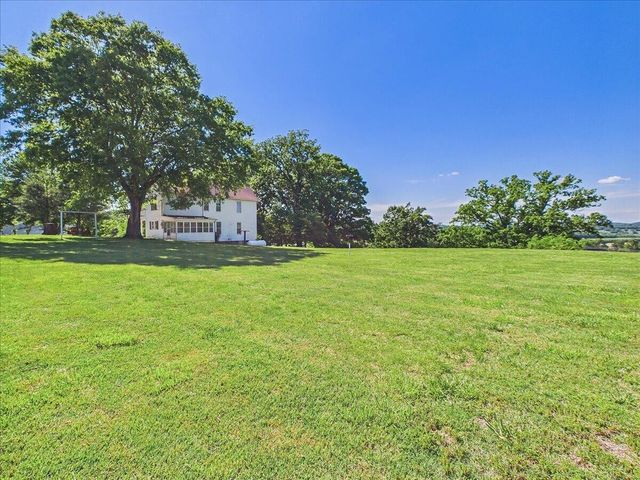 111 Bryan Hill Drive, Tellico Plains, TN 37385