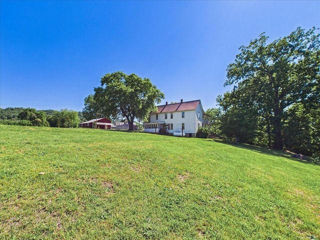 111 Bryan Hill Drive, Tellico Plains, TN 37385