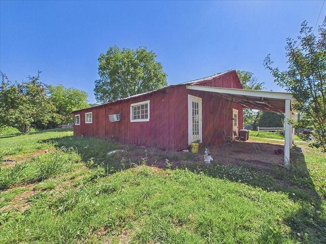 111 Bryan Hill Drive, Tellico Plains, TN 37385