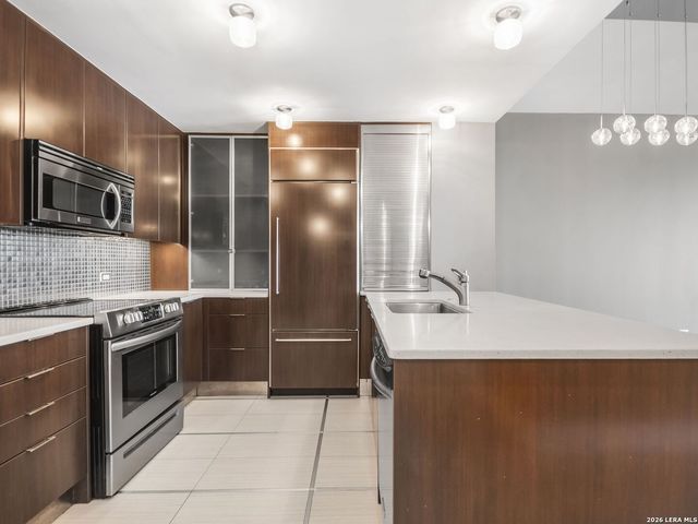 700 E Hildebrand Ave Apt 1204, San Antonio, TX 78212