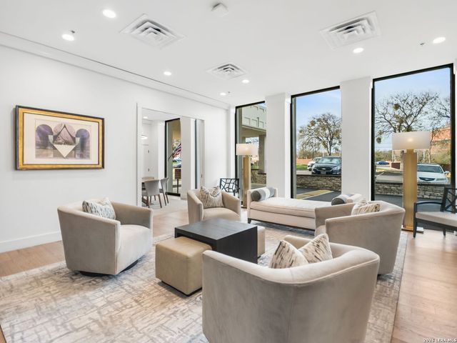 700 E Hildebrand Ave Apt 1204, San Antonio, TX 78212