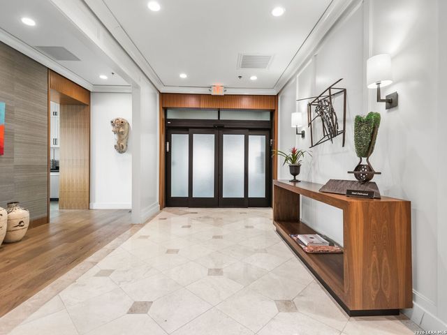 700 E Hildebrand Ave Apt 1204, San Antonio, TX 78212