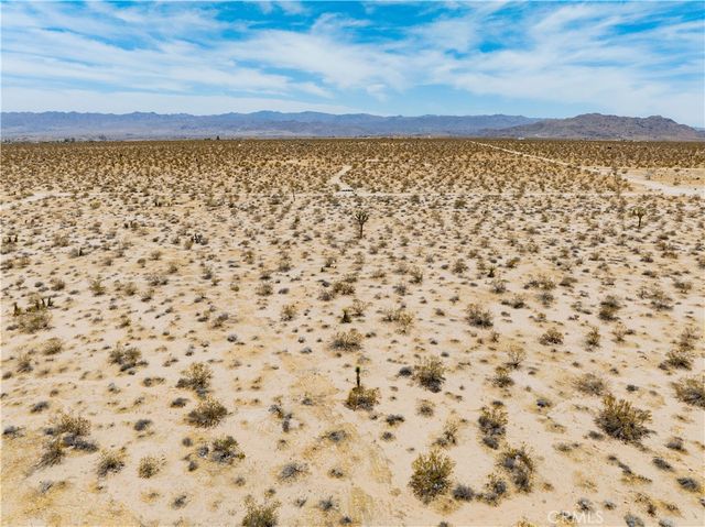 61900 Moonlight Mesa Street, Joshua Tree, CA 92252