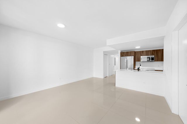 488 NE 18th Street 1905, Miami, FL 33132