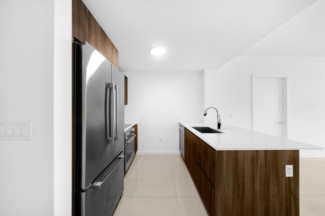 488 NE 18th Street 1905, Miami, FL 33132