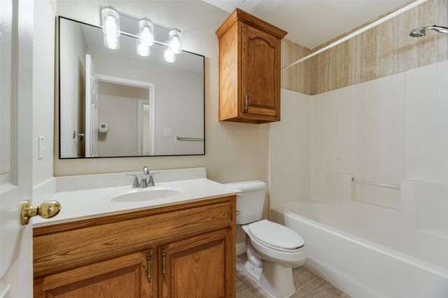 5410 Scoggins Street, Sansom Park, TX 76114