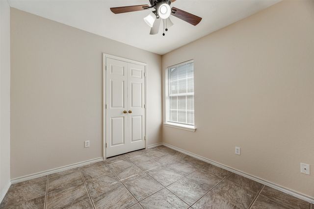 5410 Scoggins Street, Sansom Park, TX 76114