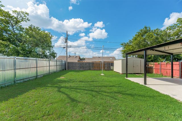 5410 Scoggins Street, Sansom Park, TX 76114