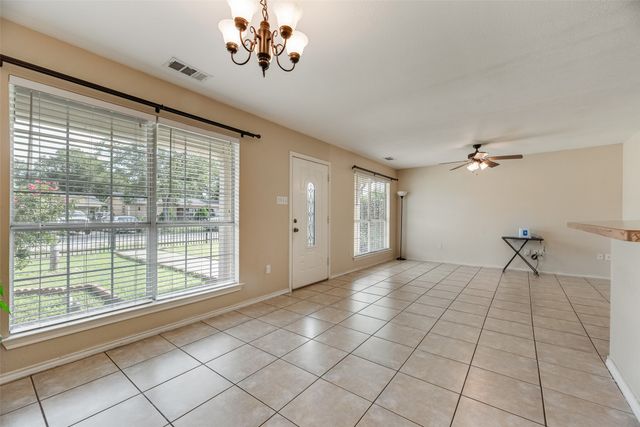 5410 Scoggins Street, Sansom Park, TX 76114