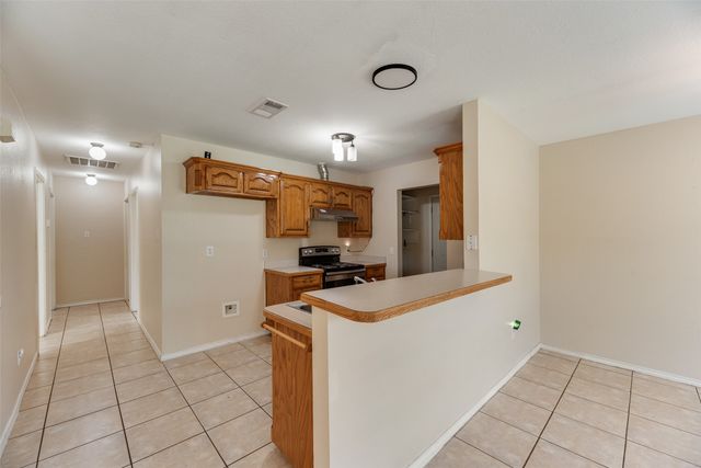 5410 Scoggins Street, Sansom Park, TX 76114