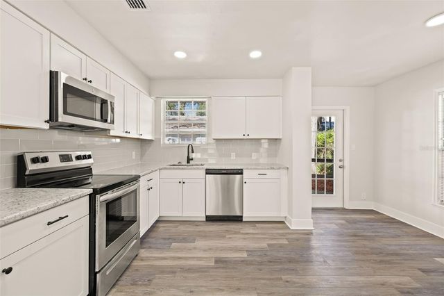 3817 W BAY TO BAY BOULEVARD, Tampa, FL 33629