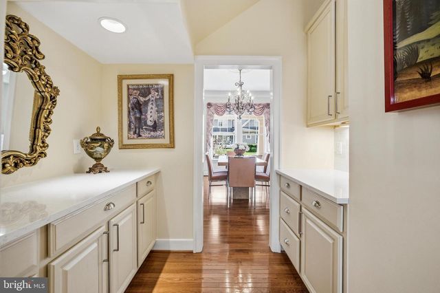 7286 HIGHLAND ESTATES PL, Falls Church, VA 22043