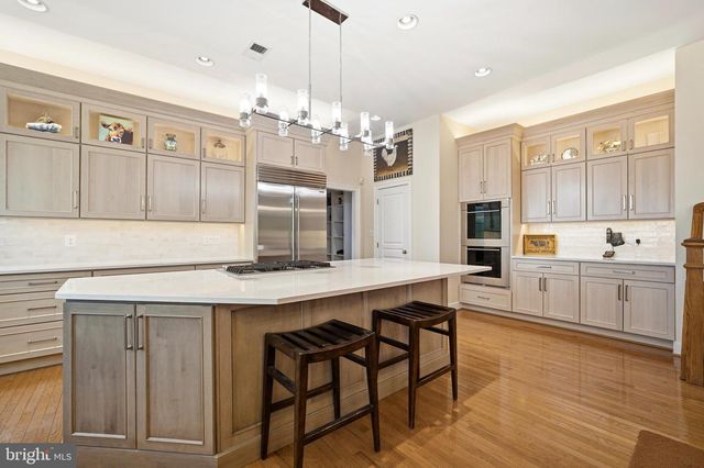 7286 HIGHLAND ESTATES PL, Falls Church, VA 22043