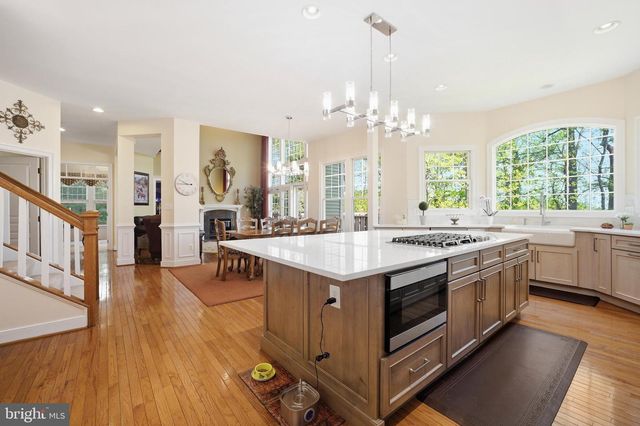 7286 HIGHLAND ESTATES PL, Falls Church, VA 22043