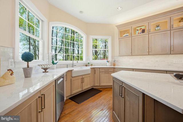 7286 HIGHLAND ESTATES PL, Falls Church, VA 22043