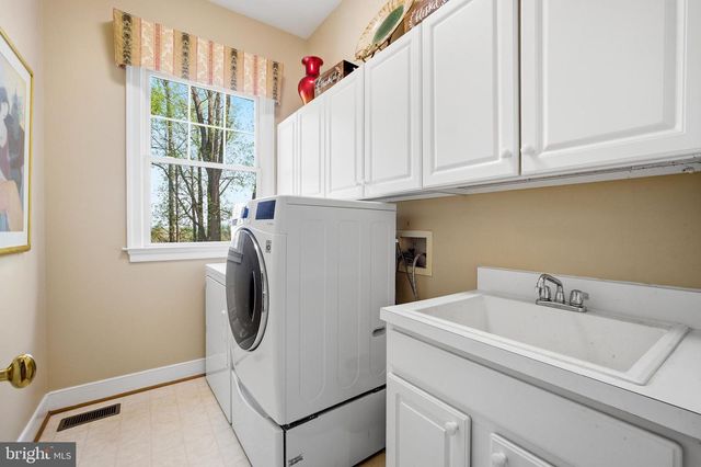 7286 HIGHLAND ESTATES PL, Falls Church, VA 22043