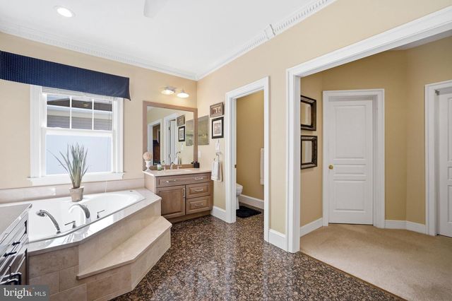 7286 HIGHLAND ESTATES PL, Falls Church, VA 22043