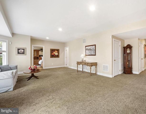 7286 HIGHLAND ESTATES PL, Falls Church, VA 22043
