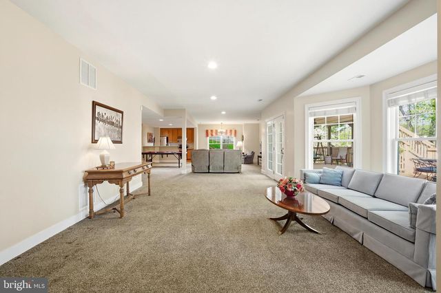 7286 HIGHLAND ESTATES PL, Falls Church, VA 22043