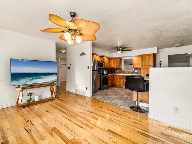 624 Hewitt St, Pueblo, CO 81005