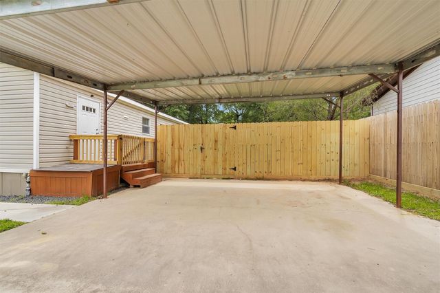 12969 Aspen Way, Willis, TX 77318