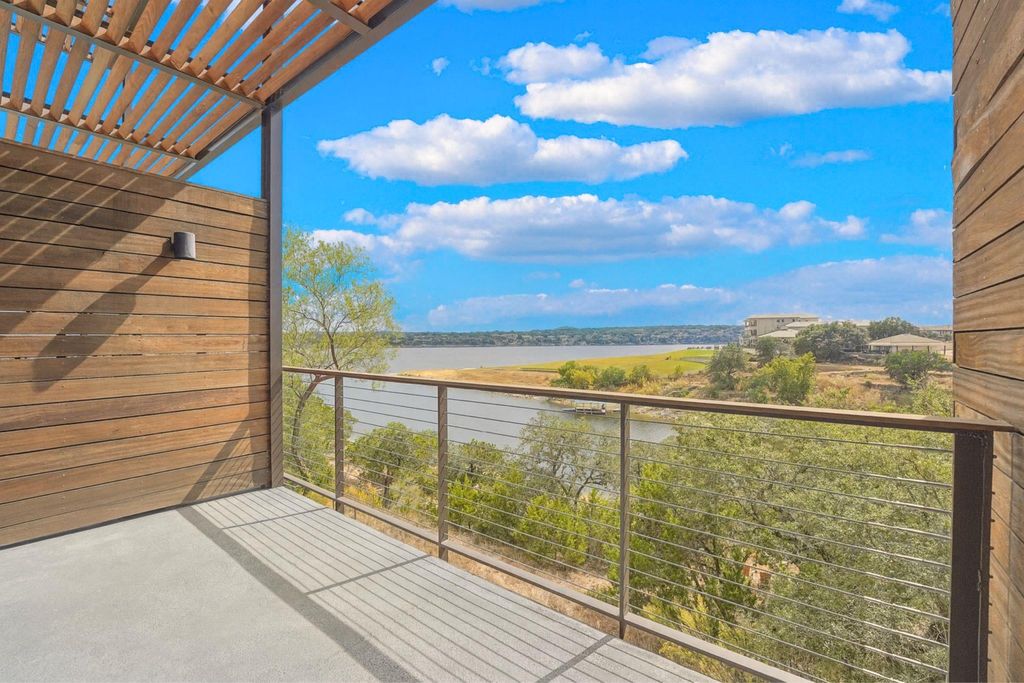 1101 Ivean Pearson RD E203, Lago Vista, TX 78645