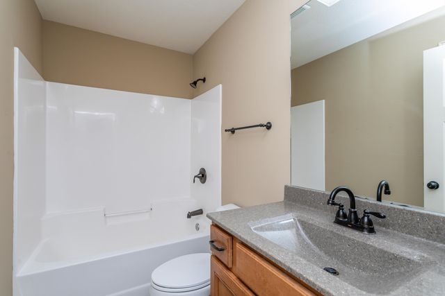 4910 STONE MOUNTAIN PKY, Columbia, MO 65201