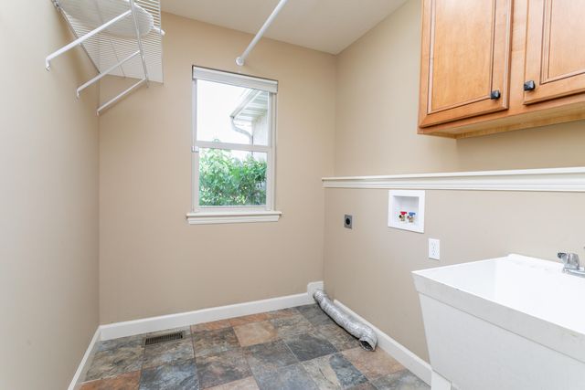 4910 STONE MOUNTAIN PKY, Columbia, MO 65201