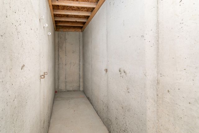 4910 STONE MOUNTAIN PKY, Columbia, MO 65201