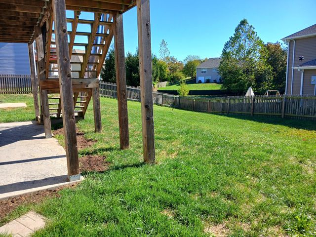 4910 STONE MOUNTAIN PKY, Columbia, MO 65201