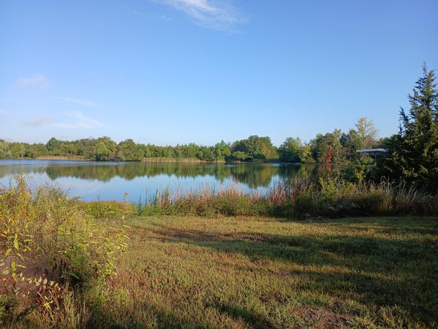 4910 STONE MOUNTAIN PKY, Columbia, MO 65201