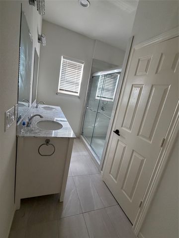 501 E 15th Street, Bonham, TX 75418