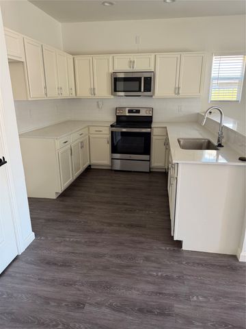 501 E 15th Street, Bonham, TX 75418