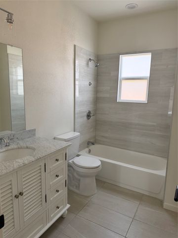 501 E 15th Street, Bonham, TX 75418