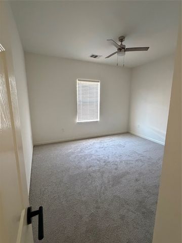 501 E 15th Street, Bonham, TX 75418