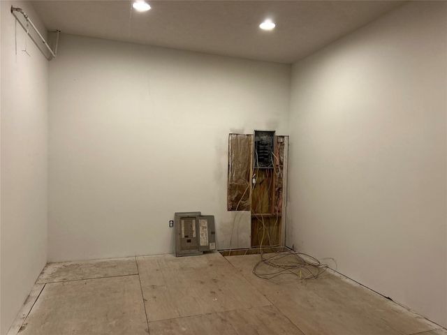 560 E 9TH Street, Erie, PA 16503