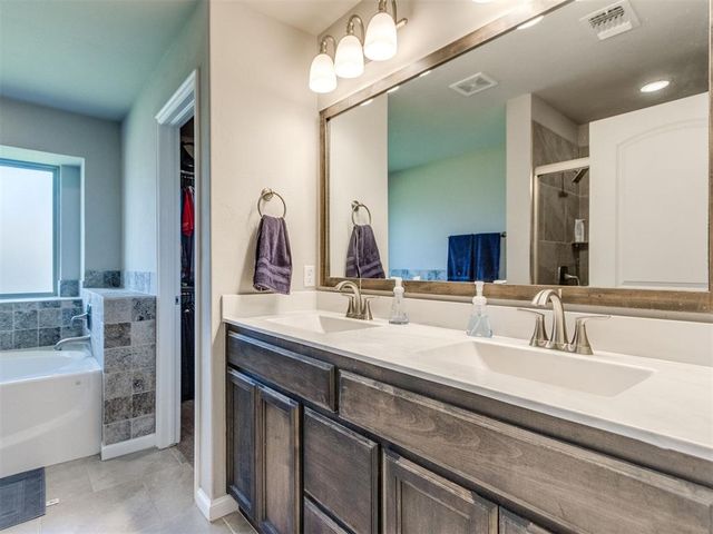 3915 Abingdon Drive, Norman, OK 73026