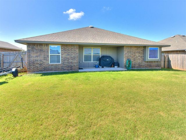 3915 Abingdon Drive, Norman, OK 73026