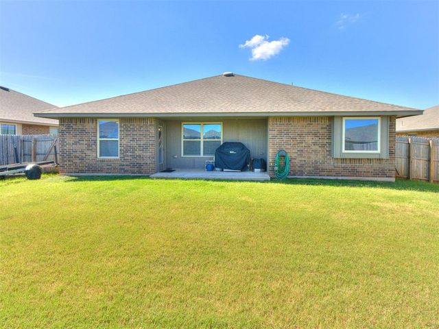 3915 Abingdon Drive, Norman, OK 73026