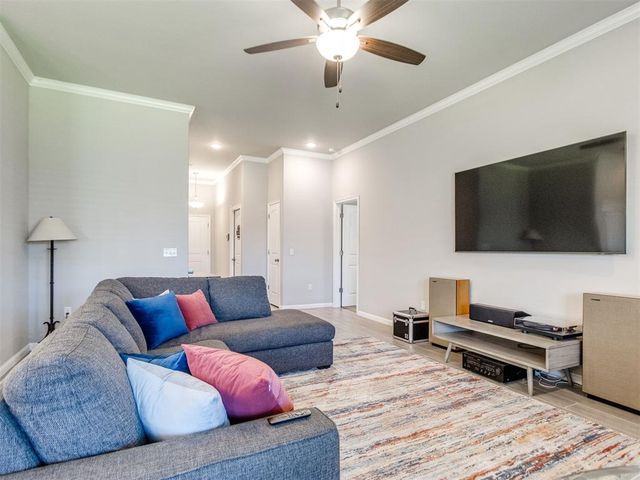 3915 Abingdon Drive, Norman, OK 73026