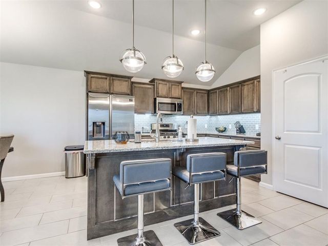 3915 Abingdon Drive, Norman, OK 73026