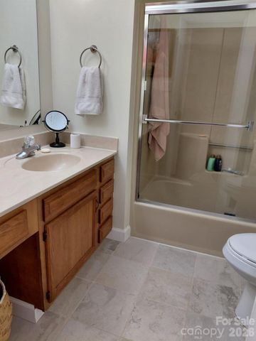 36 Ravencroft Lane, Asheville, NC 28803