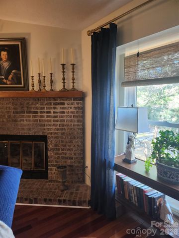 36 Ravencroft Lane, Asheville, NC 28803