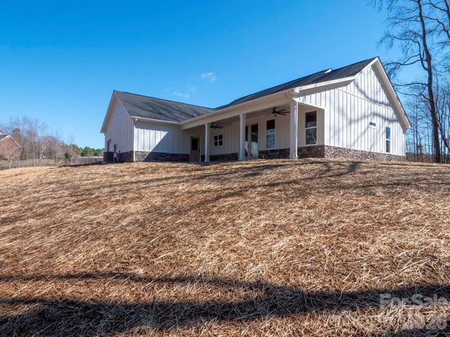 5124 Pond Bluff Drive, Monroe, NC 28112