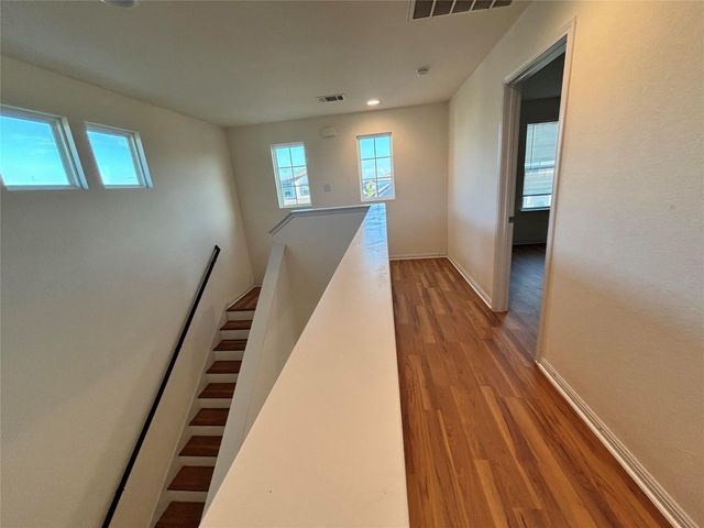 217 Bent Creek DR, Hutto, TX 78634