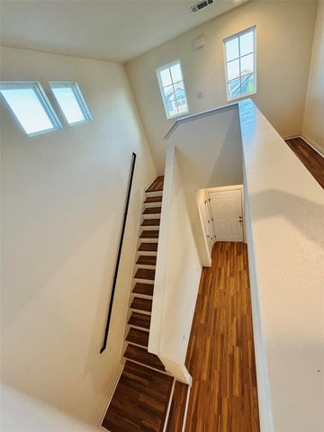 217 Bent Creek DR, Hutto, TX 78634