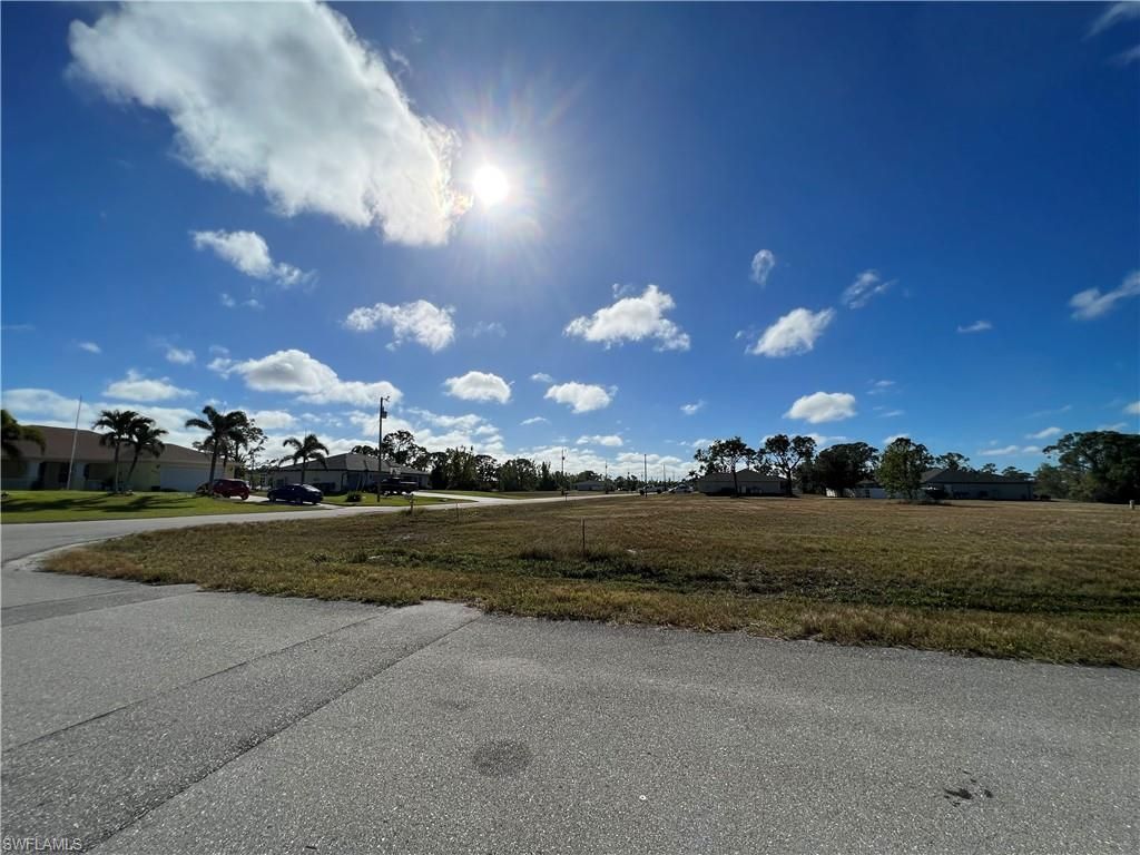 4752 NW 39th AVE, CAPE CORAL, FL 33993 — photo 4
