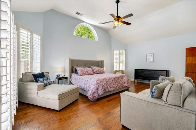 11 Ryanwyck Place, The Woodlands, TX 77384