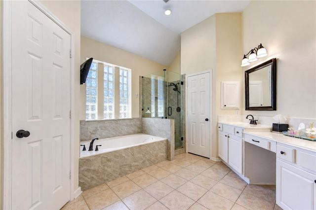 11 Ryanwyck Place, The Woodlands, TX 77384