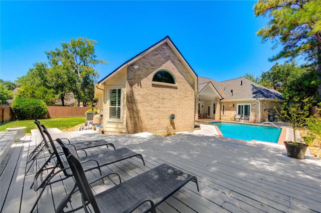 11 Ryanwyck Place, The Woodlands, TX 77384